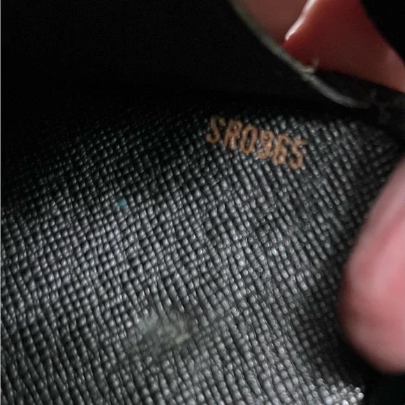 Authentic Louis Vuitton Epi Clutch - Picture 15 of 16